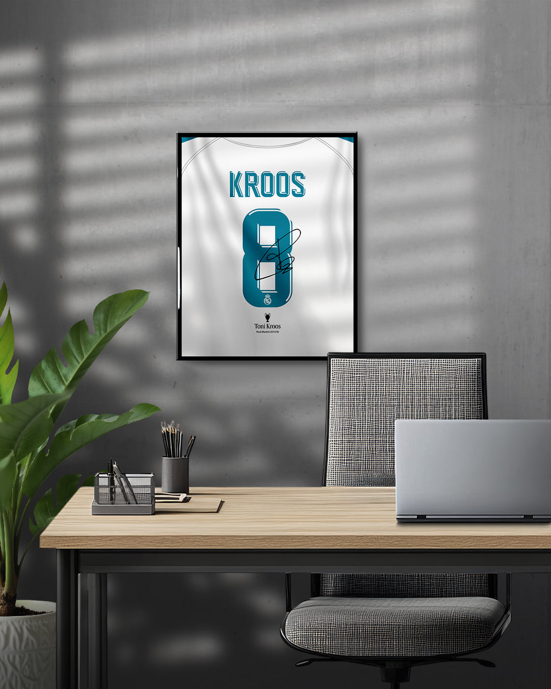 Real Madrid 2017/18 Local - Diseño Dorsal / Kroos #8