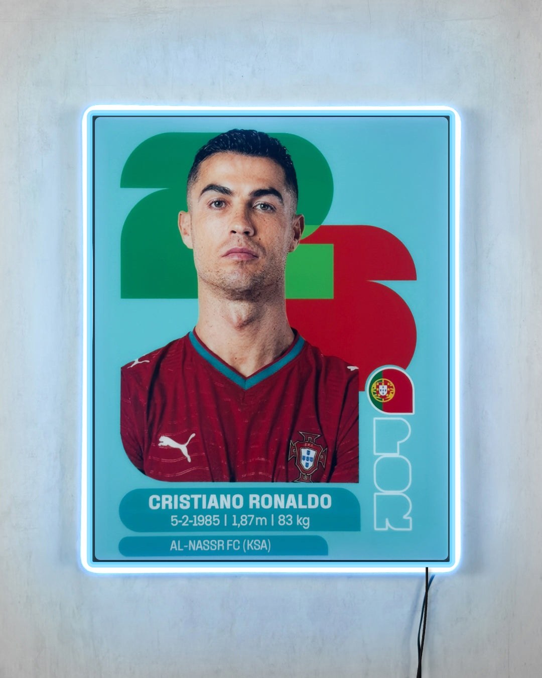 Cristiano Ronaldo - Sticker 2026 con LED celeste encendido