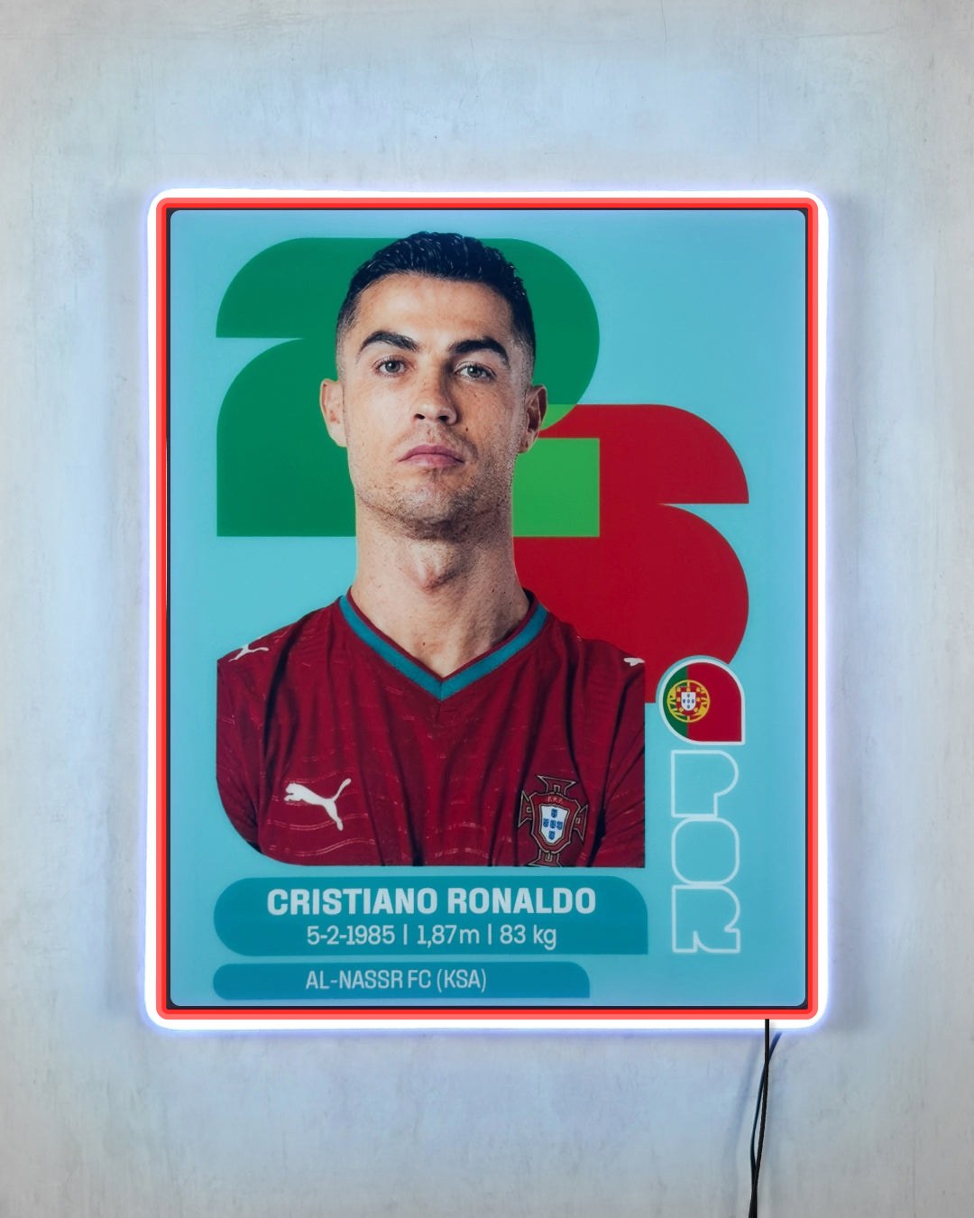 Cristiano Ronaldo - Sticker 2026 con LED rojo encendido