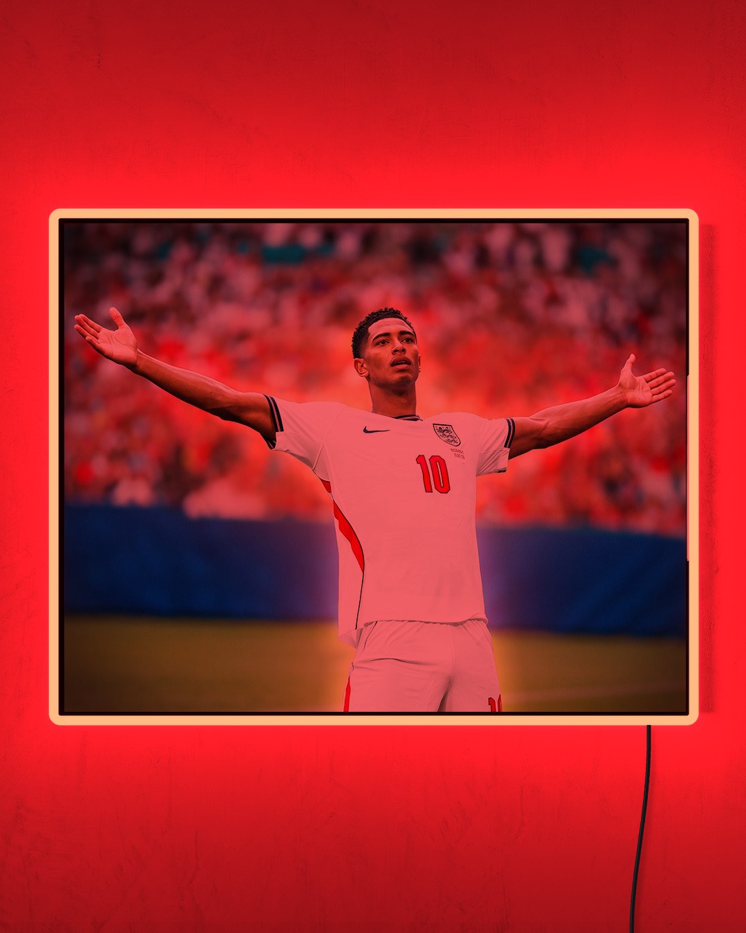 Hey Jude! - Inglaterra 2026 con LED rojo encendido de noche