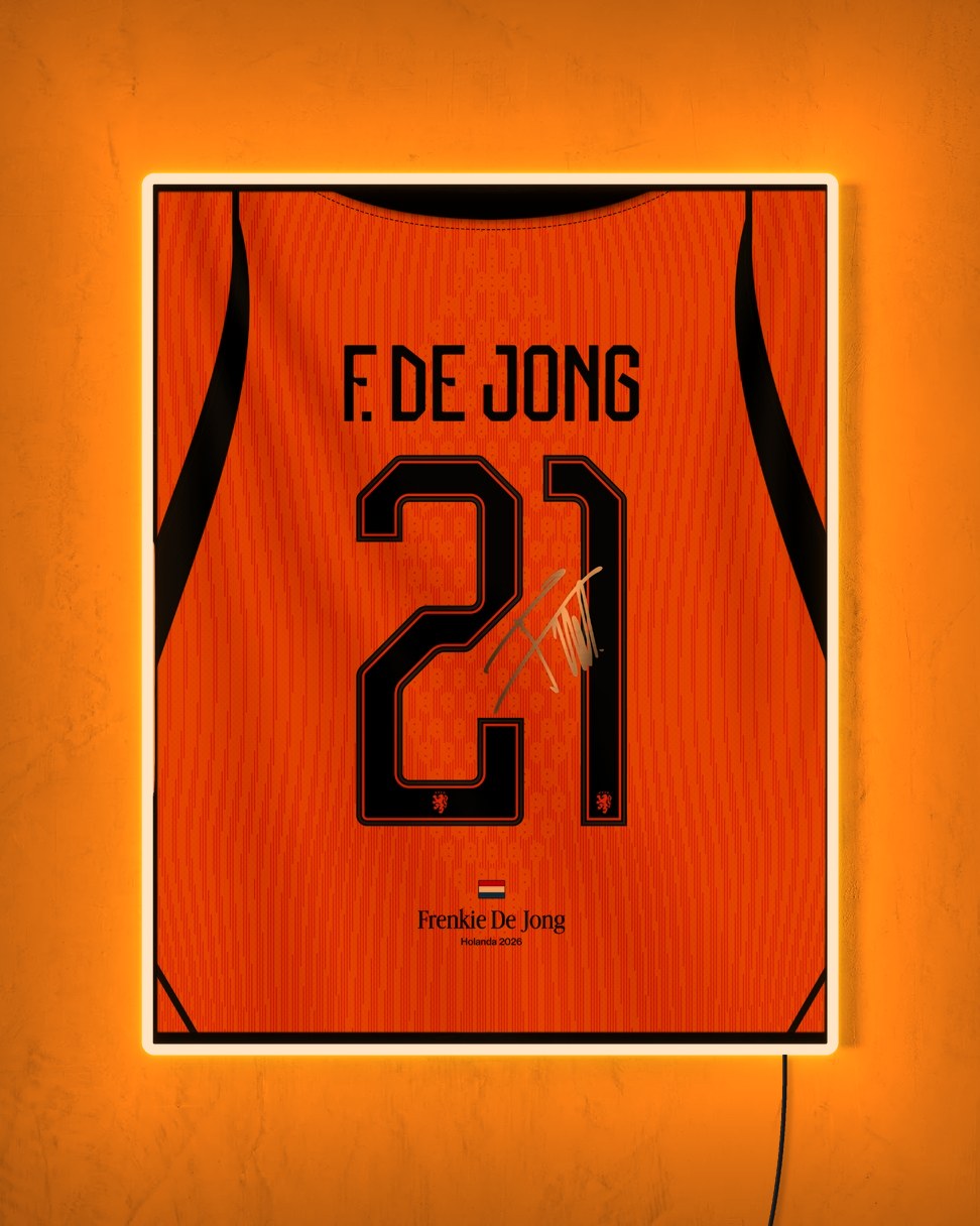 Holanda 2026 Local - Diseño Dorsal con LED naranja encendido de noche
