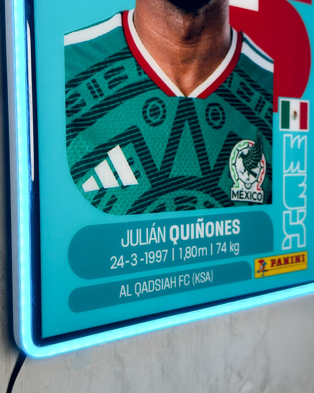 Julián Quiñones - Sticker 2026