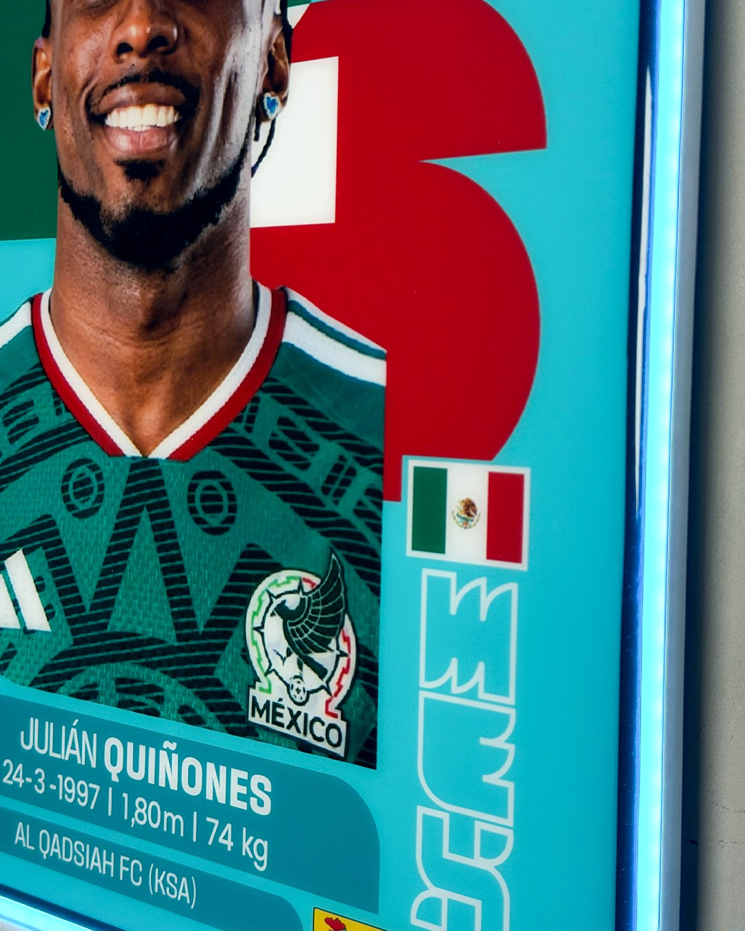 Julián Quiñones - Sticker 2026