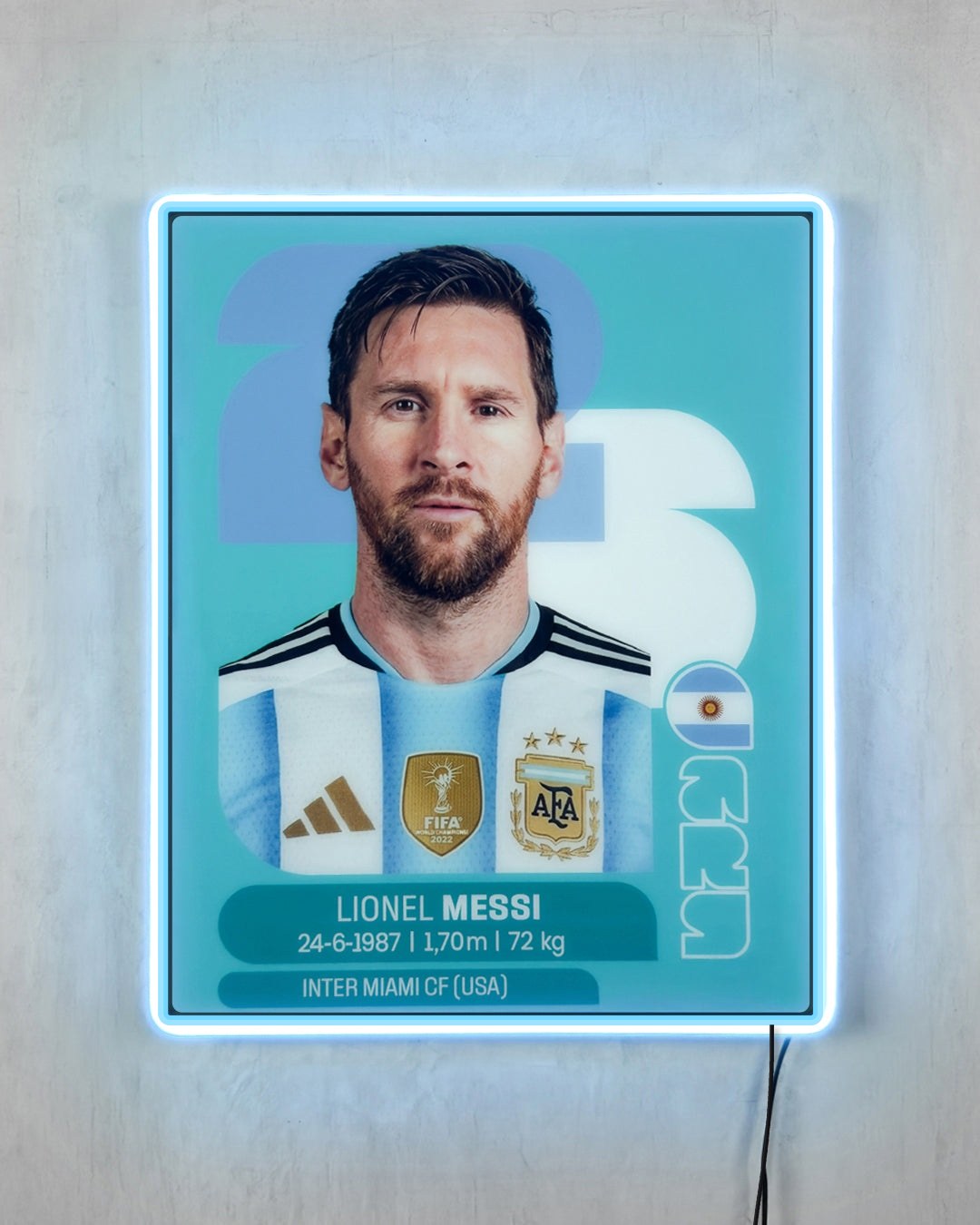 Lionel Messi - Sticker 2026 con LED celeste encendido