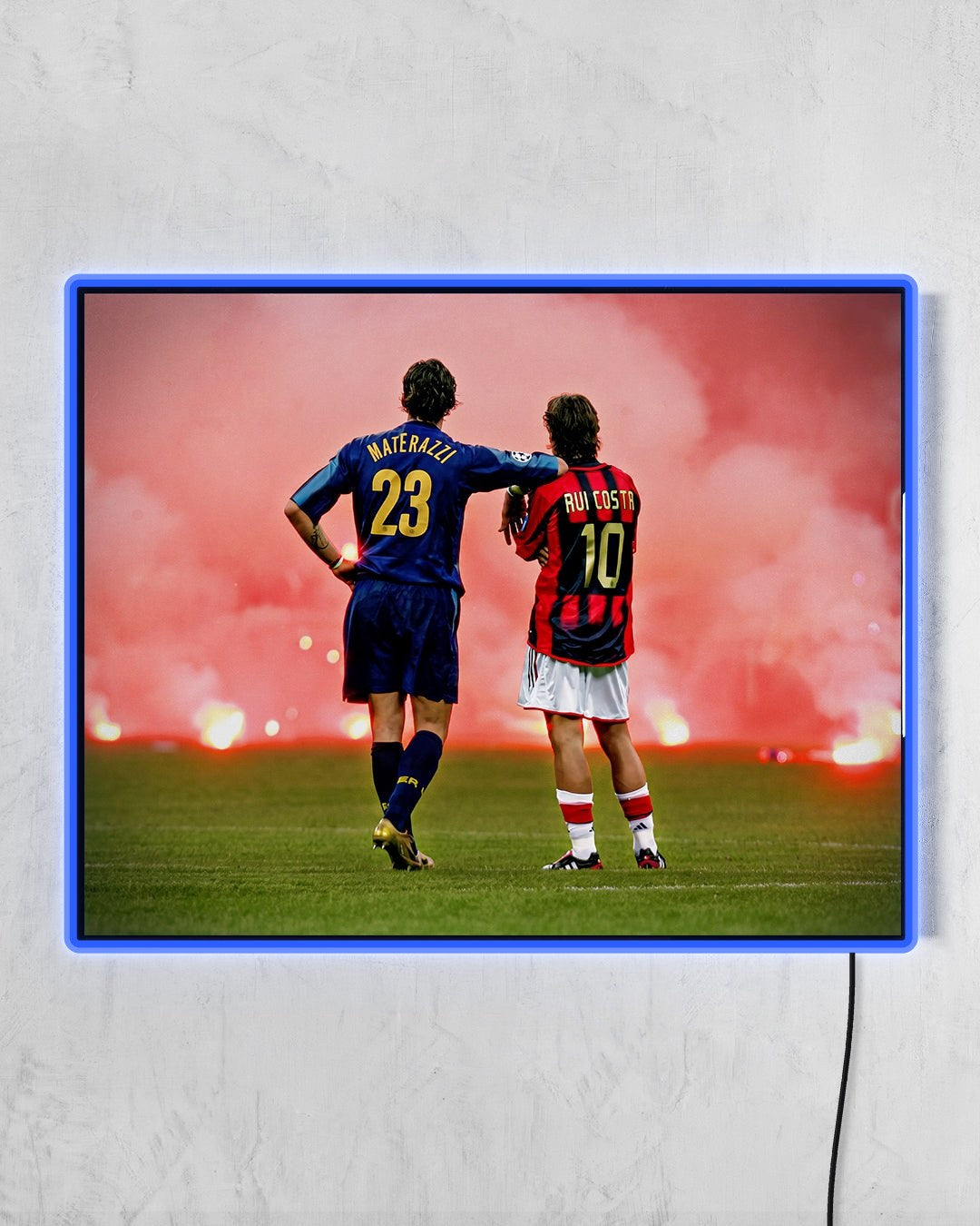 Materazzi y Rui Costa - Noche de Derbi con LED azul encendido