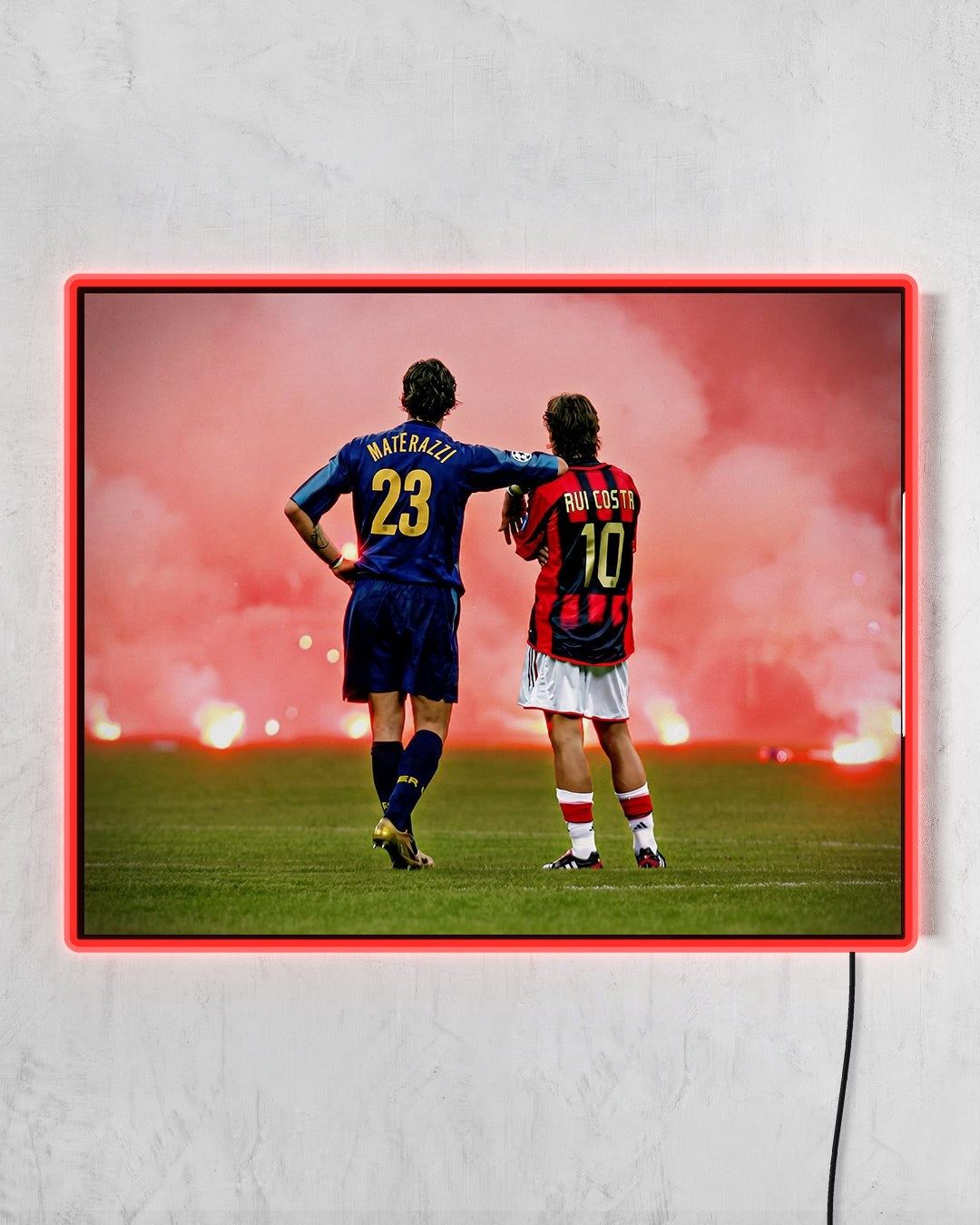 Materazzi y Rui Costa - Noche de Derbi con LED rojo encendido