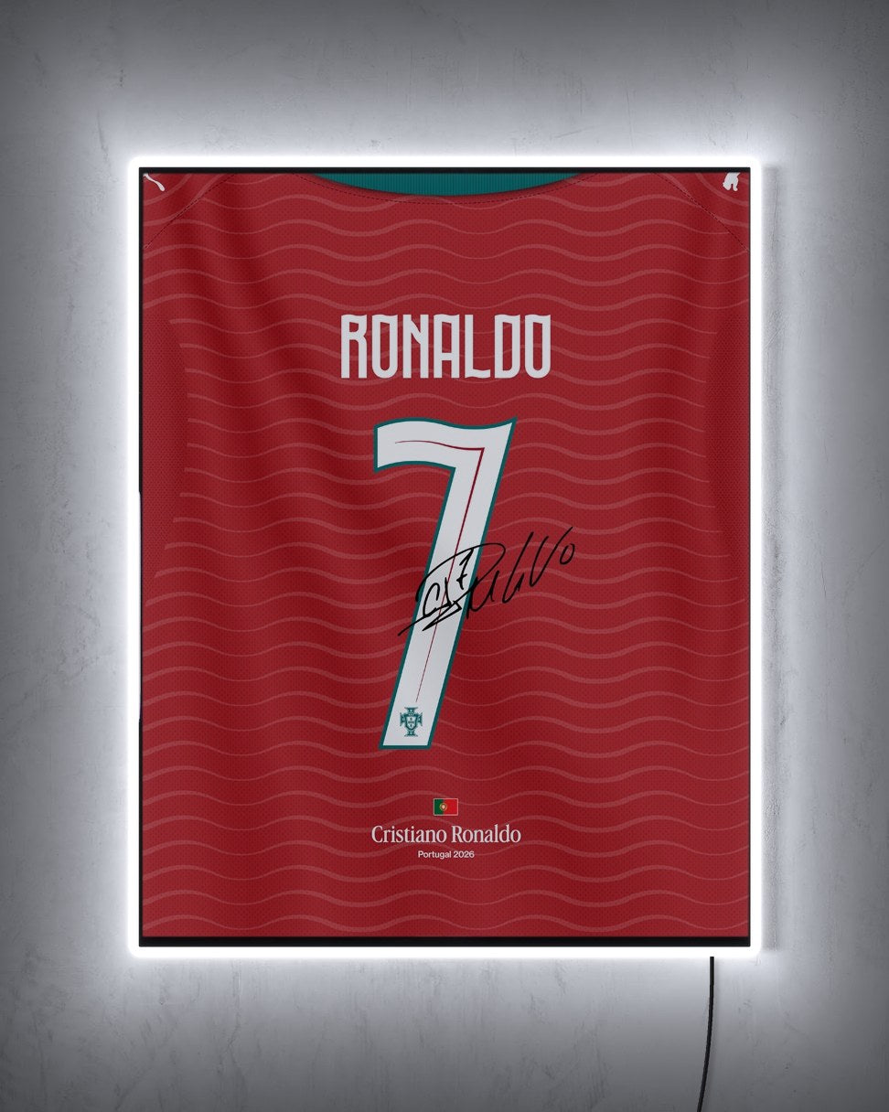 Portugal 2026 Local - Diseño Dorsal con LED blanco encendido de noche