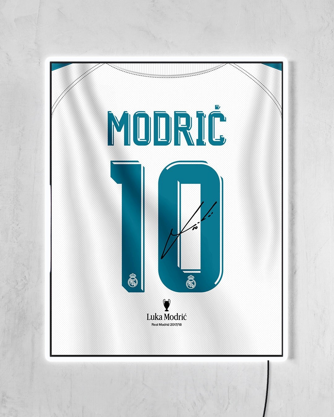 Real Madrid 2017/18 Local - Diseño Dorsal / Modrić #10 con LED blanco encendido