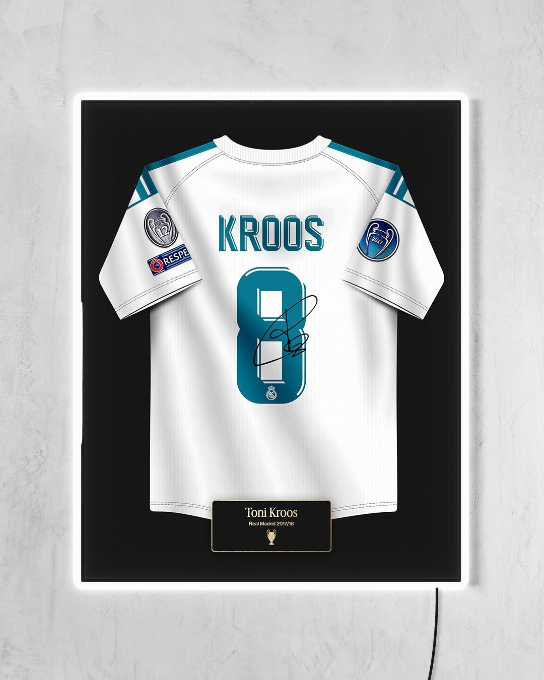Real Madrid 2017/18 Local - Diseño Jersey / Kroos #8 con LED blanco encendido