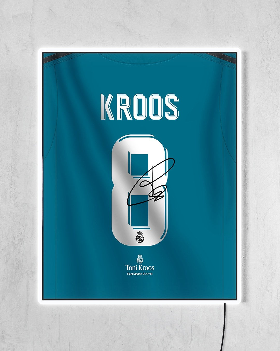 Real Madrid 2017/18 Tercera - Diseño Dorsal / Kroos #8 con LED blanco encendido