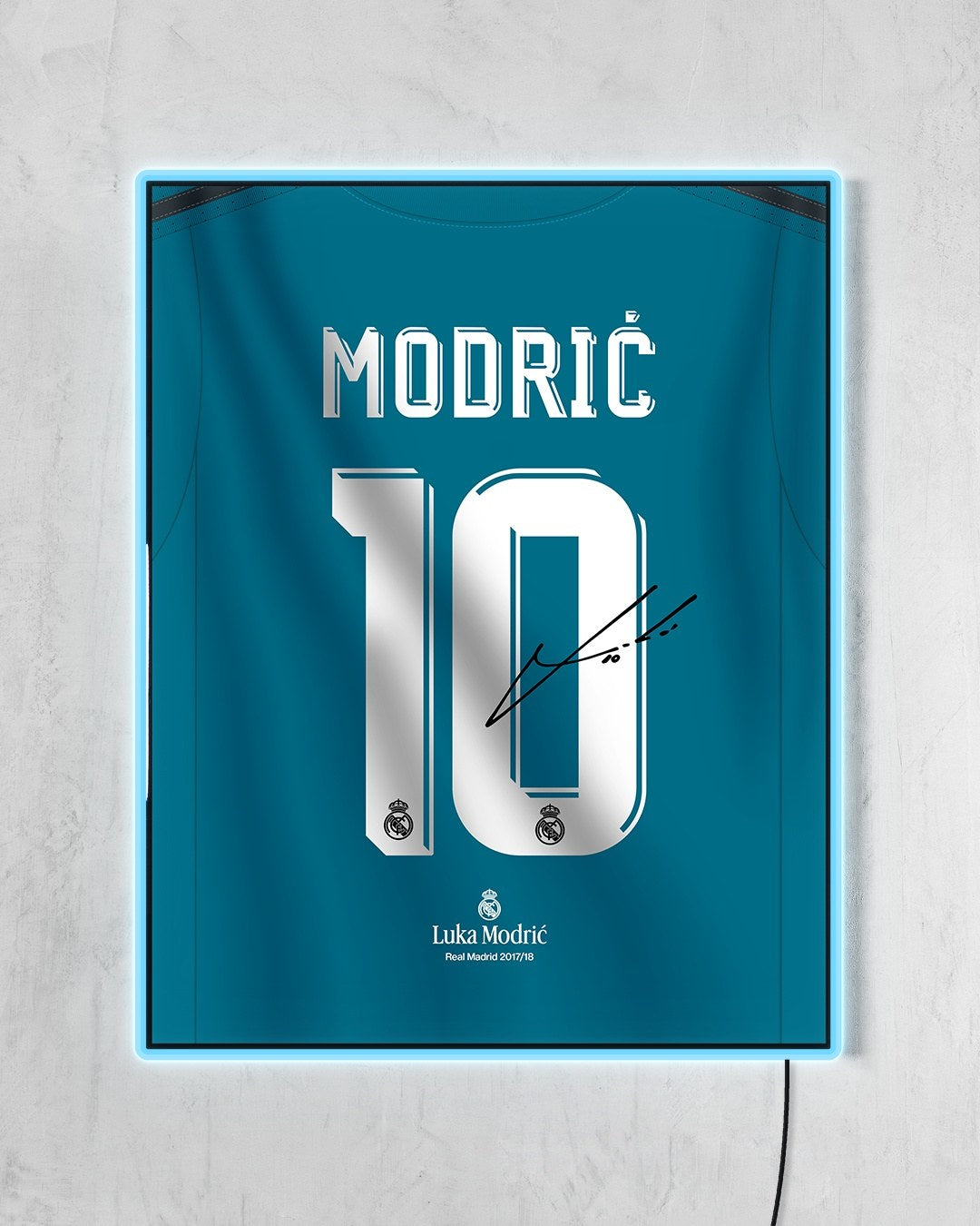 Real Madrid 2017/18 Tercera - Diseño Dorsal / Modrić #10 con LED celeste encendido