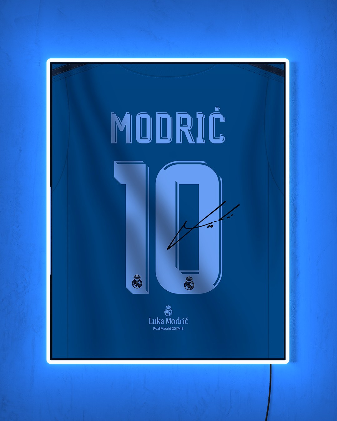 Real Madrid 2017/18 Tercera - Diseño Dorsal / Modrić #10 con LED celeste encendido de noche