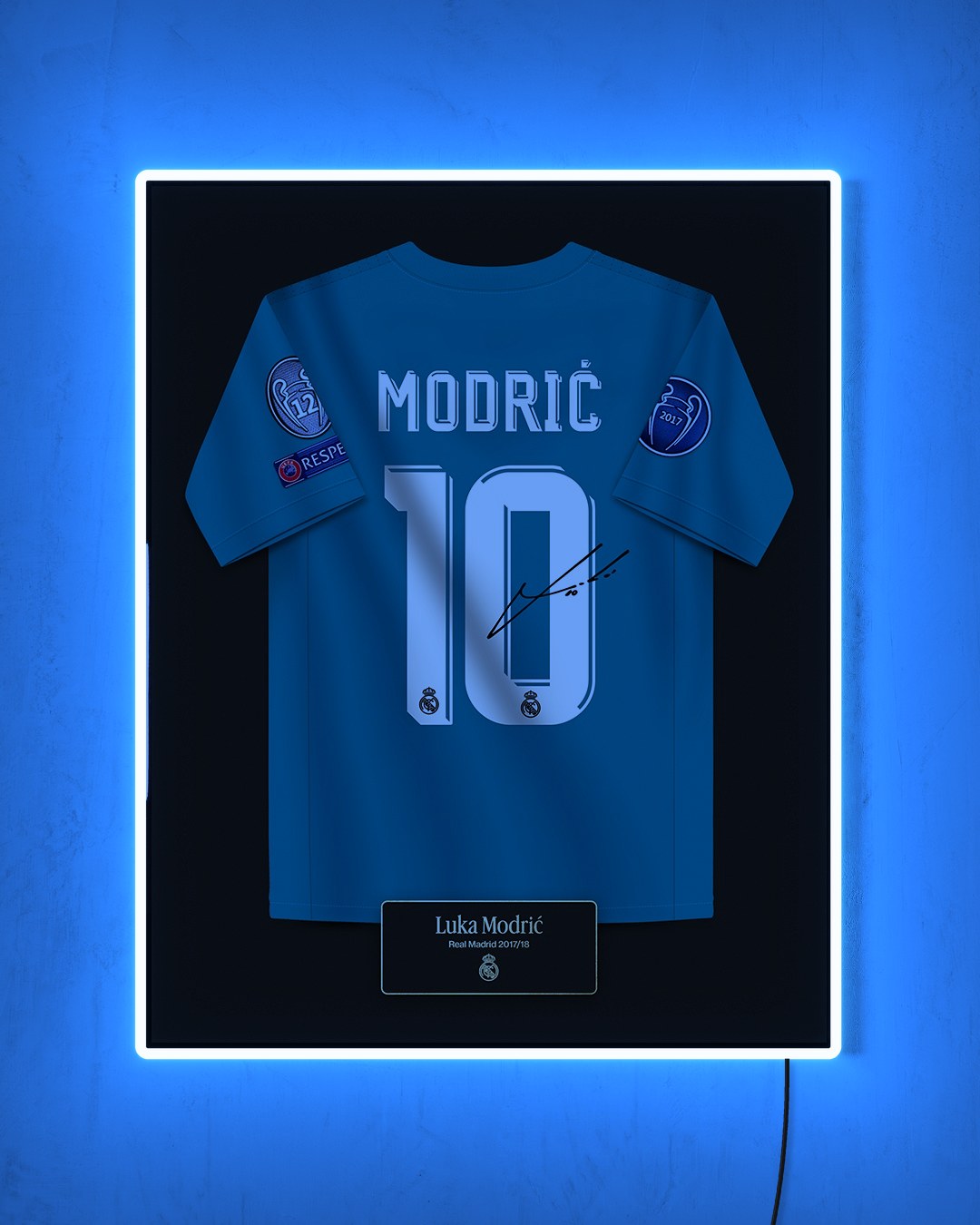 Real Madrid 2017/18 Tercera - Diseño Jersey / Modrić #10 con LED celeste encendido de noche