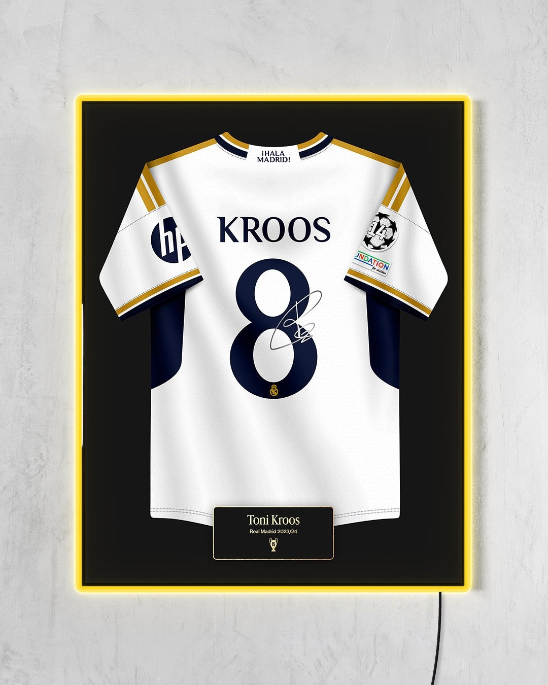 Real Madrid 2023/24 Local - Diseño Jersey con LED amarillo encendido