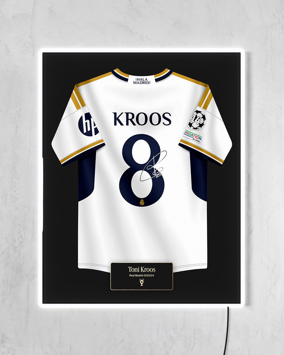 Real Madrid 2023/24 Local - Diseño Jersey con LED blanco encendido