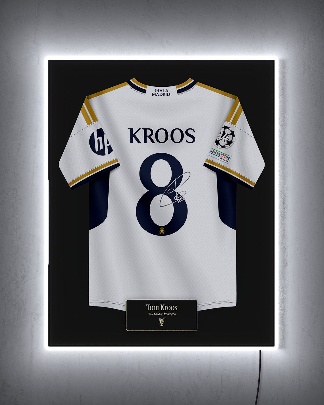 Real Madrid 2023/24 Local - Diseño Jersey con LED blanco encendido de noche