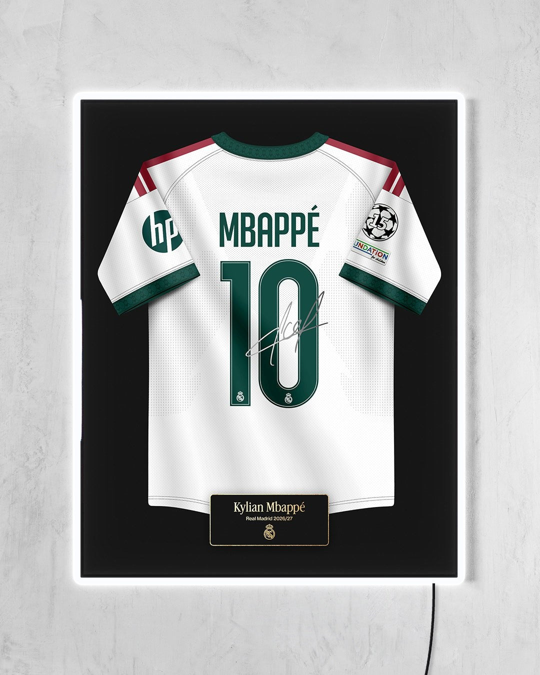 Real Madrid 2026/27 Local - Diseño Jersey / Mbappé #10 con LED blanco encendido