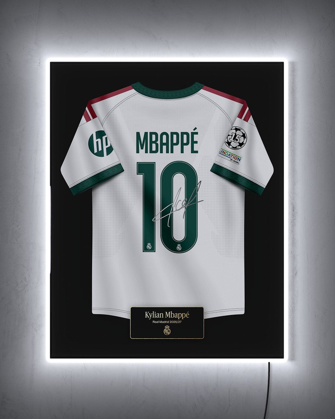 Real Madrid 2026/27 Local - Diseño Jersey / Mbappé #10 con LED blanco encendido de noche