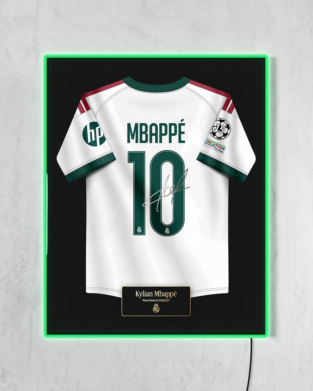 Real Madrid 2026/27 Local - Diseño Jersey / Mbappé #10 con LED verde encendido