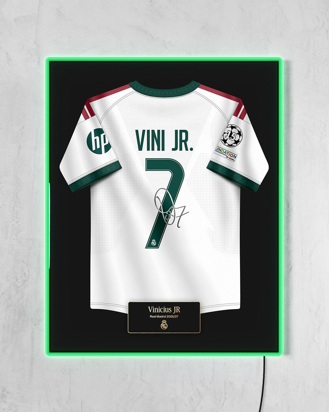 Real Madrid 2026/27 Local - Diseño Jersey / Vini Jr. #7 con LED verde encendido